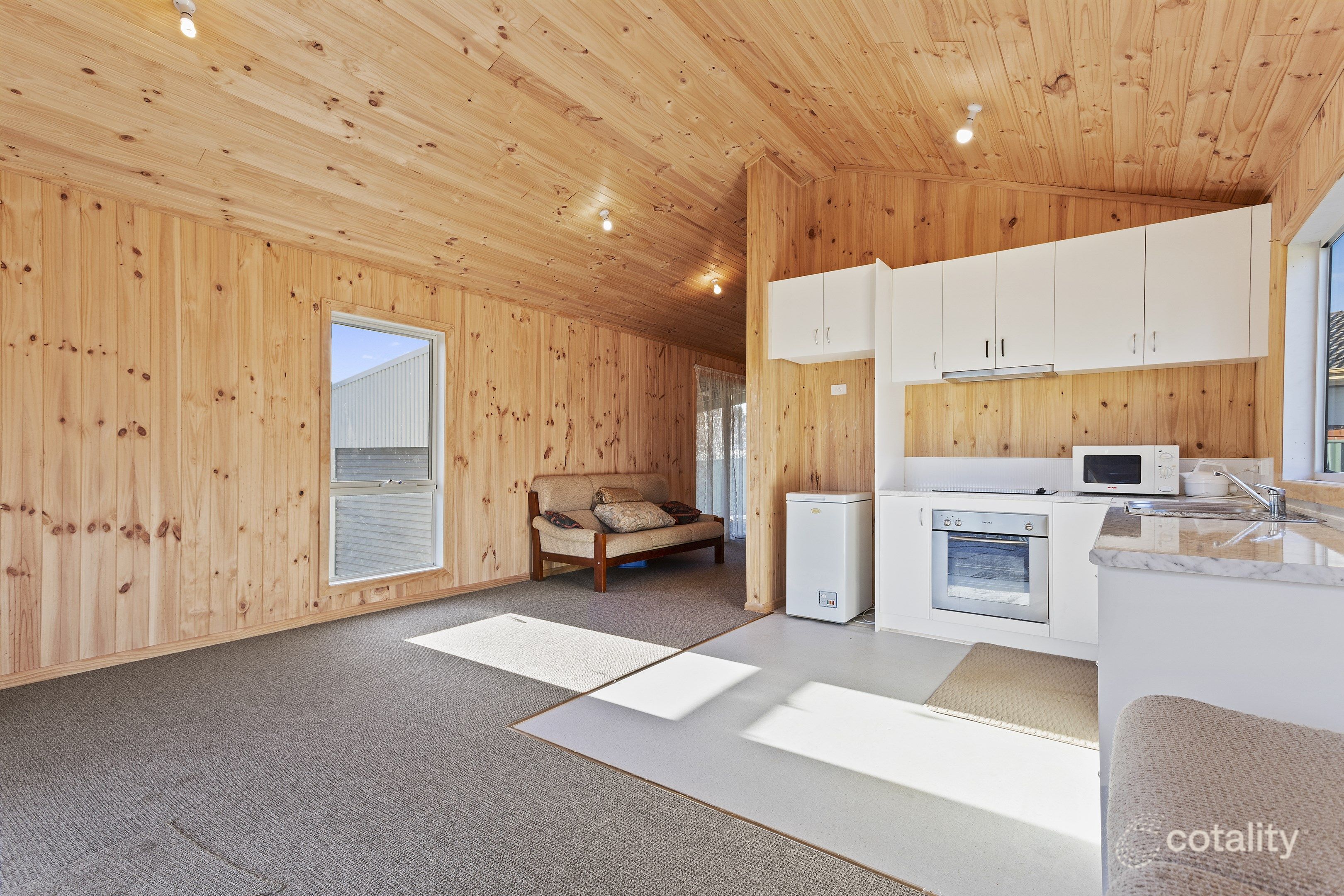 10 Energetic St, Long Gully, VIC 3550