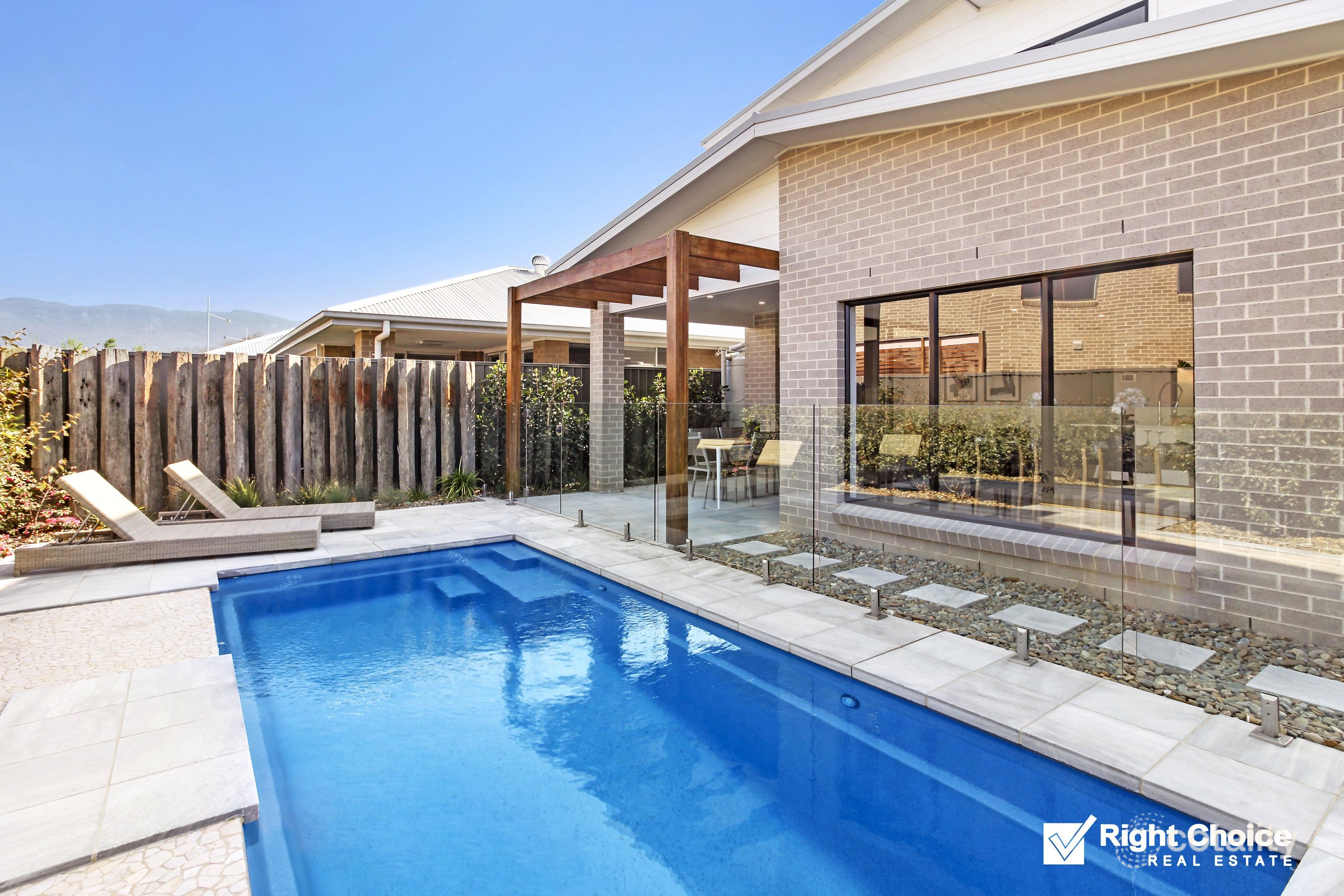 75 Brushgrove Cct, Calderwood, NSW 2527