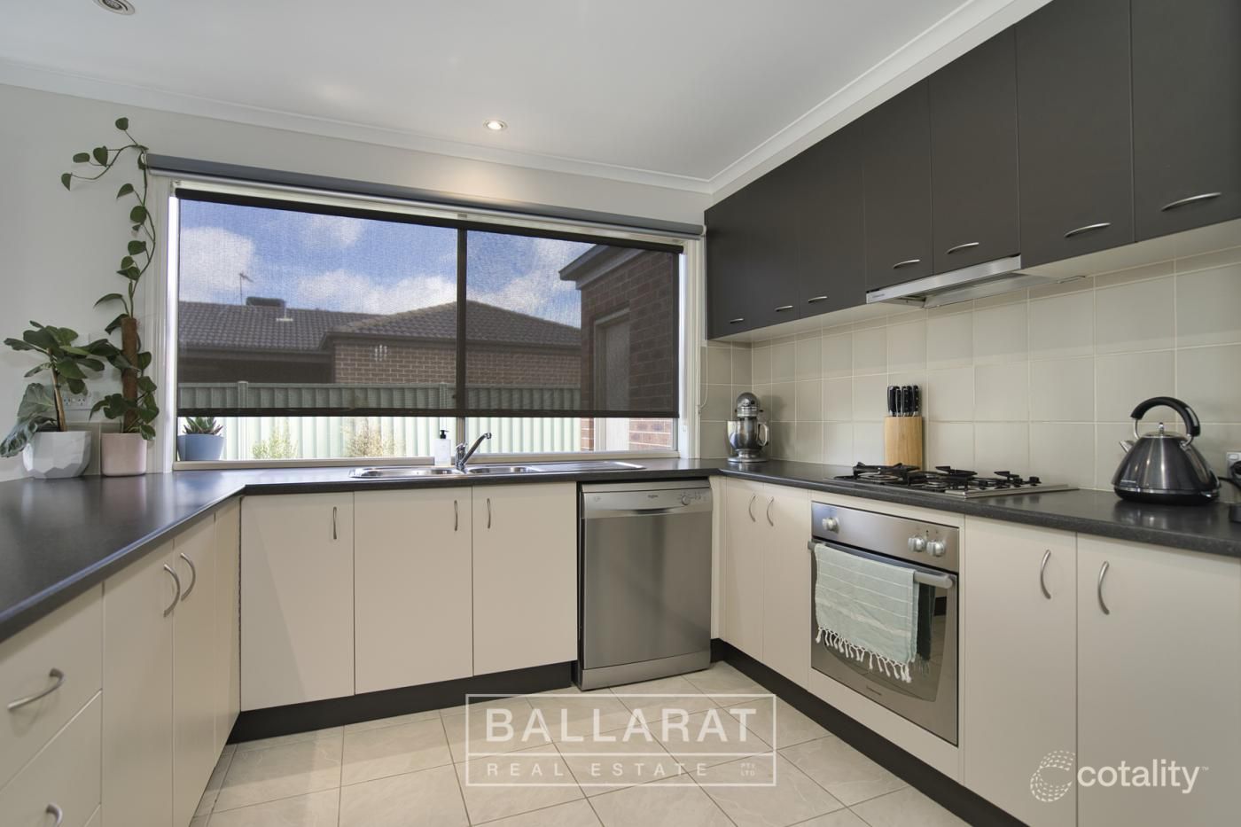 15 Selwyn St, Miners Rest, VIC 3352