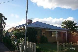 14 Dora St, Queens Park, WA 6107