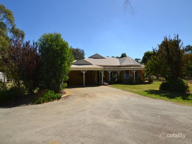 34 Phar Lap Dr, Darling Downs, WA 6122