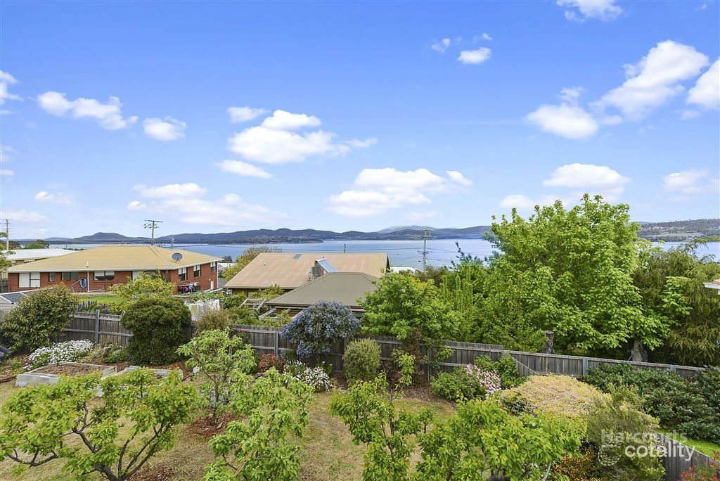 4 Honolulu St, Midway Point, TAS 7171