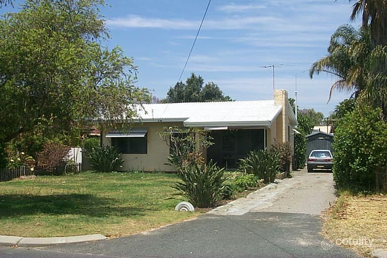 12 Crellin Way, Cloverdale, WA 6105