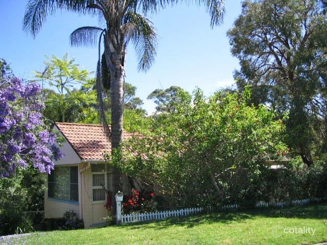 4 Erang Ave, Kirrawee, NSW 2232