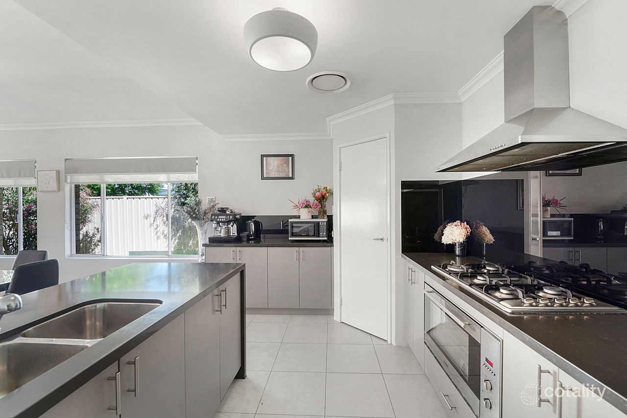 53 Daviesia Turn, Success, WA 6164