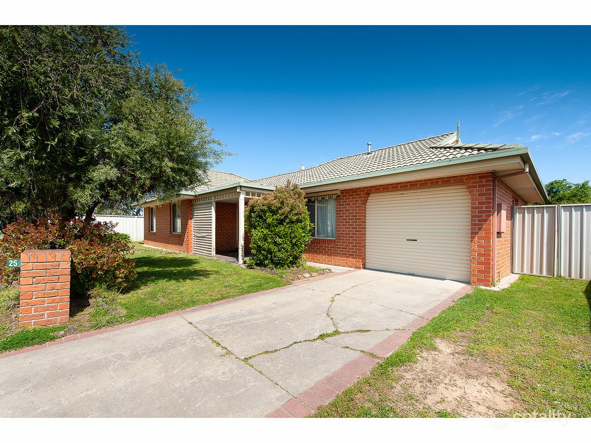 25 Wattletree Rd, Lavington, NSW 2641