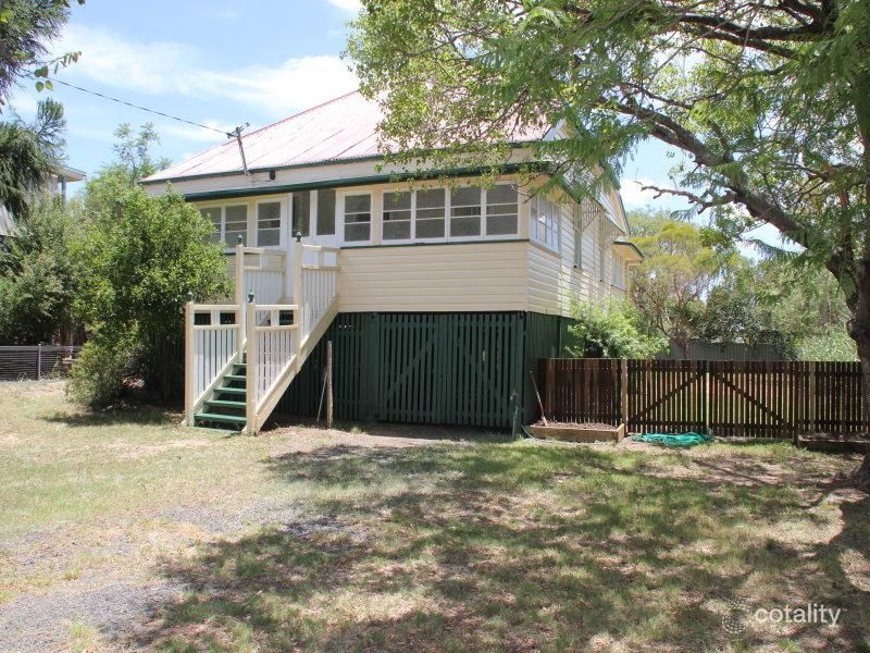 19 Commens St, Millmerran, QLD 4357