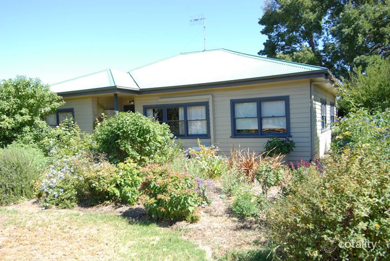 99 Macauley St, Deniliquin, NSW 2710