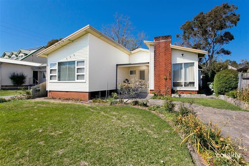 8 Amiens Ave, Engadine, NSW 2233