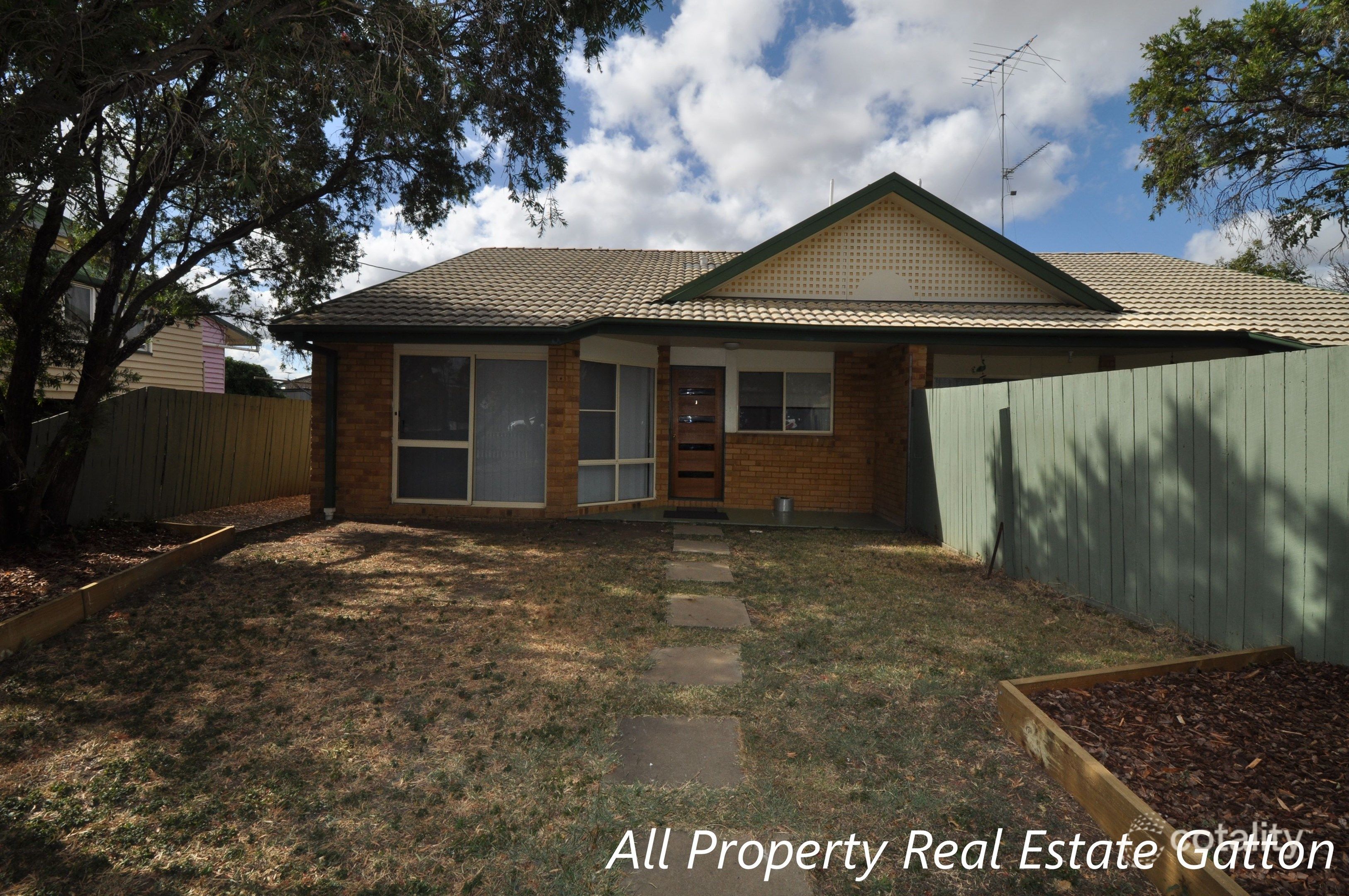 1/2 Gaul St, Gatton, QLD 4343