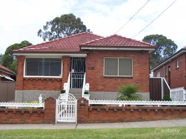 18 Banner Rd, Kingsgrove, NSW 2208