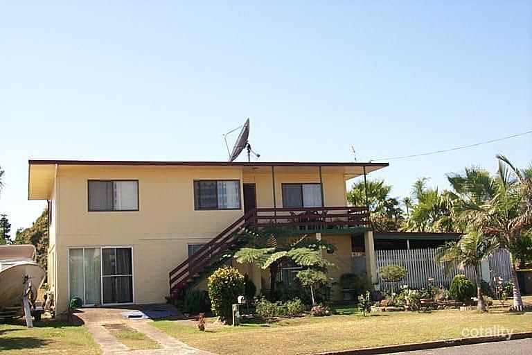 14 Paradise St, Point Vernon, QLD 4655