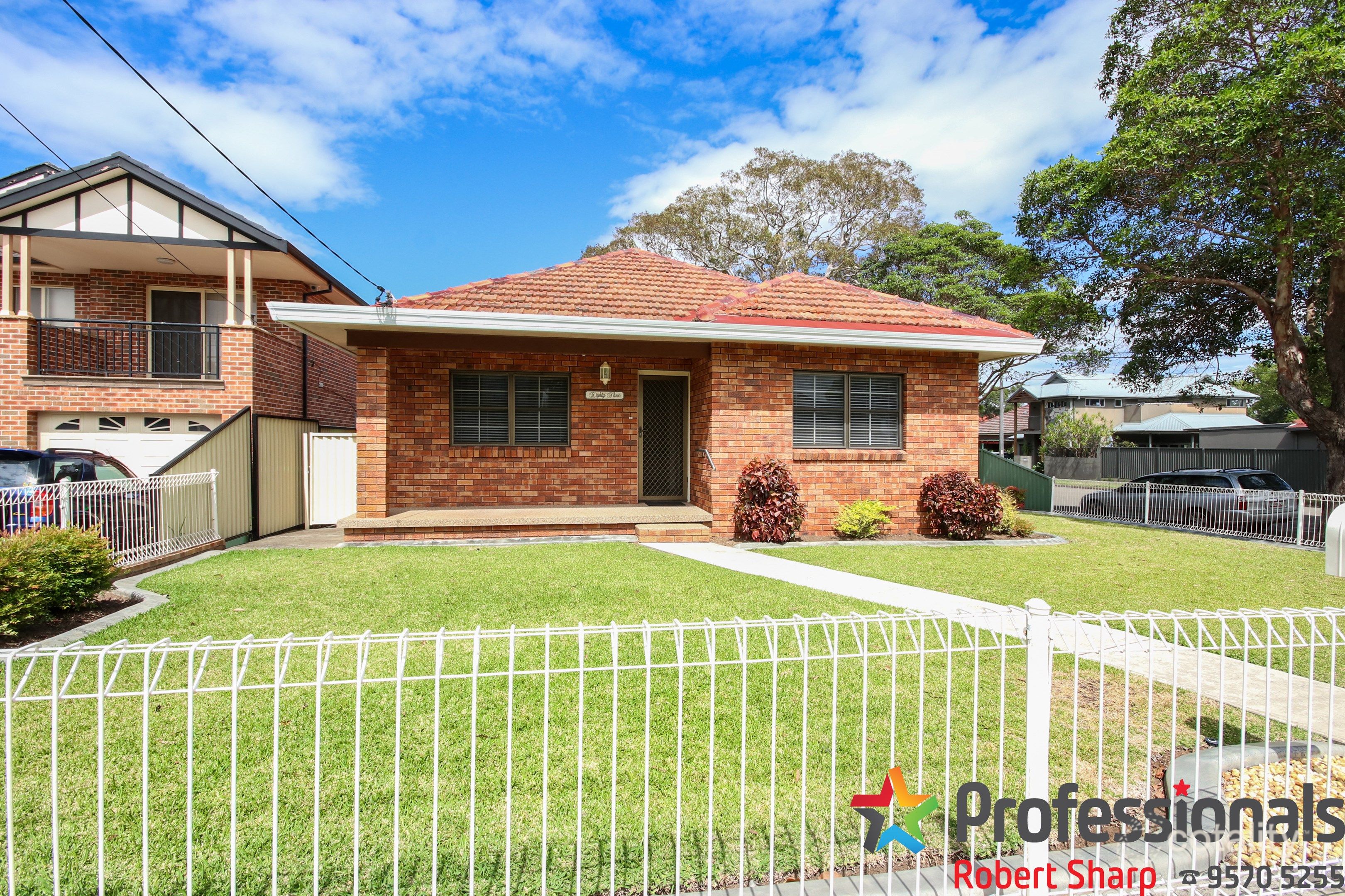 83 Dreadnought St, Roselands, NSW 2196