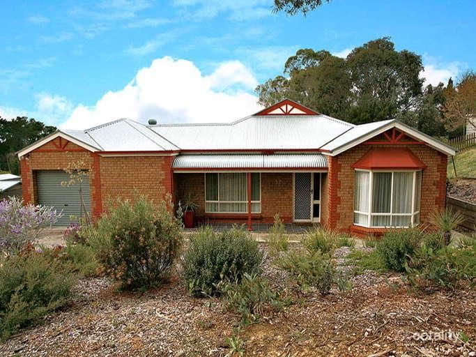 37 South Tce, Williamstown, SA 5351