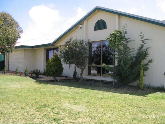 2 Bayonne Gdns, Port Kennedy, WA 6172