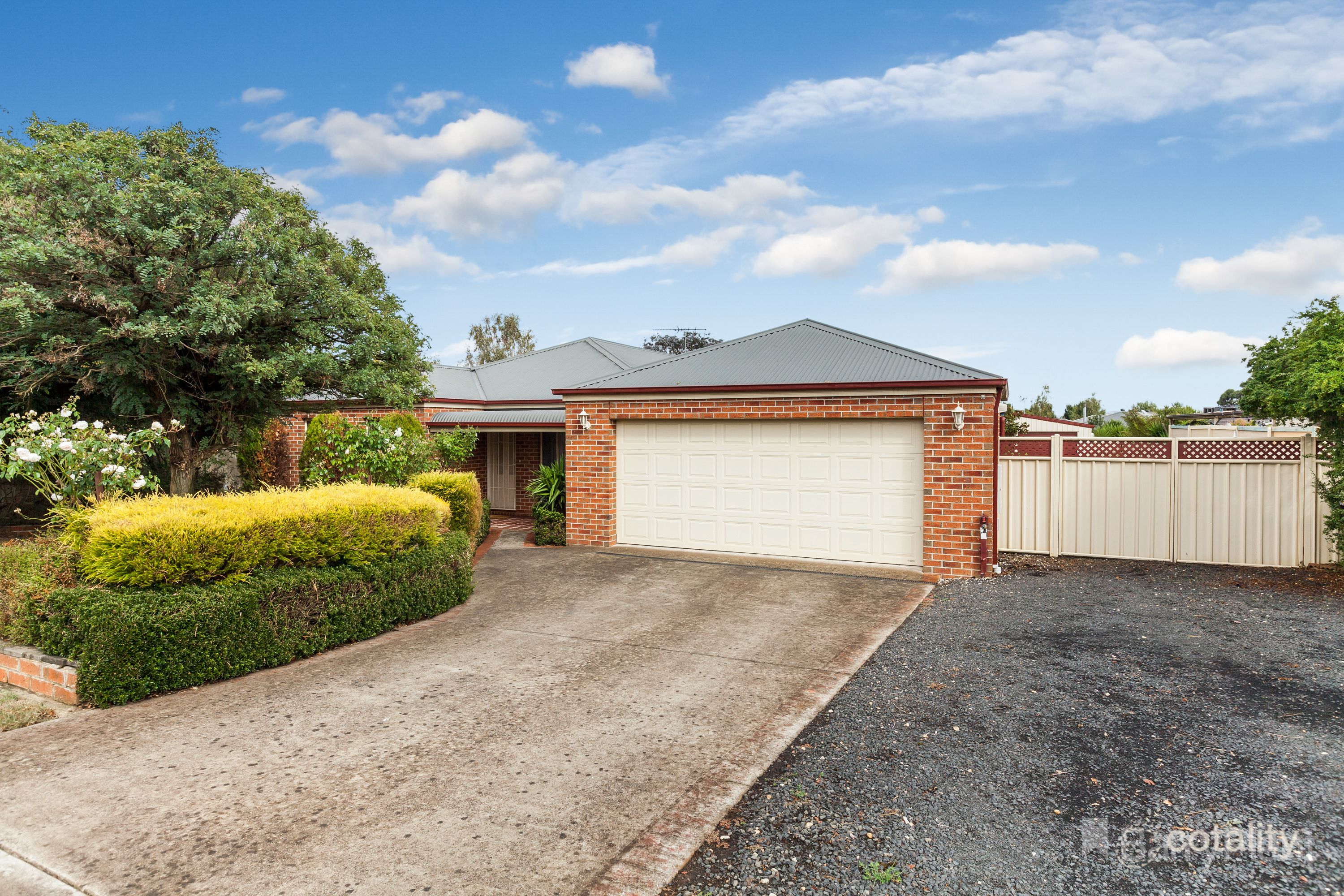 27 Robinia Ct, Kilmore, VIC 3764