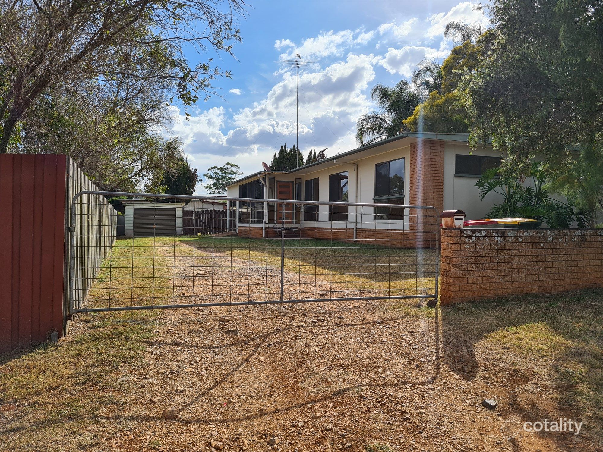 27 Toomey St, Yarraman, QLD 4614