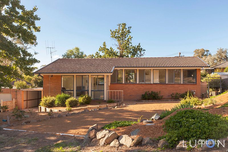 6 Grigson Pl, Macgregor, ACT 2615