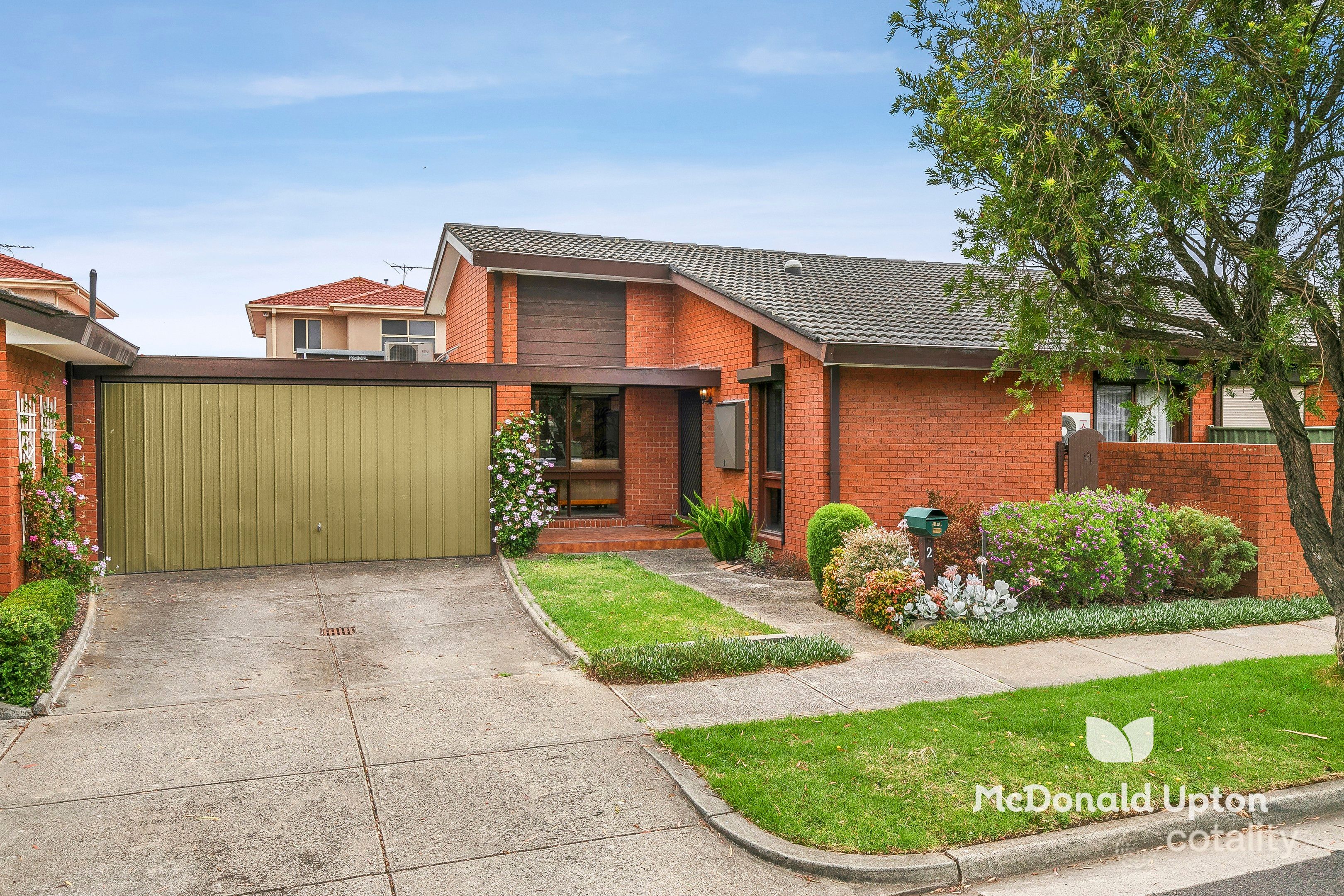 2/32 Watt Ave, Oak Park, VIC 3046