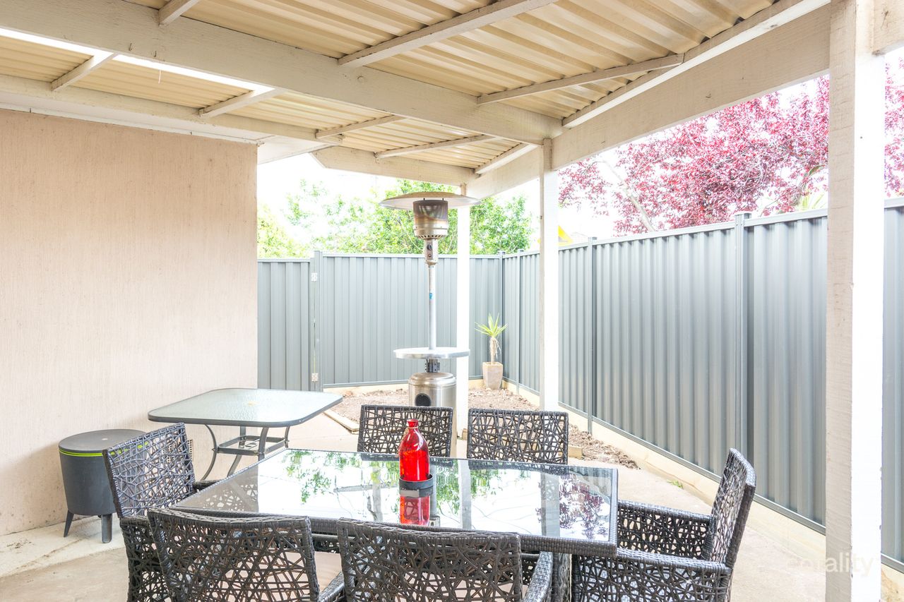 52 Bickley Ave, Thomastown, VIC 3074