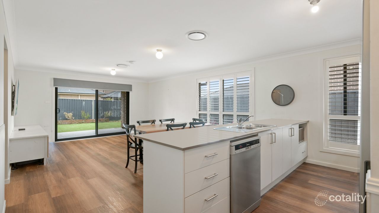 39 Nicholson Pde, Spring Farm, NSW 2570