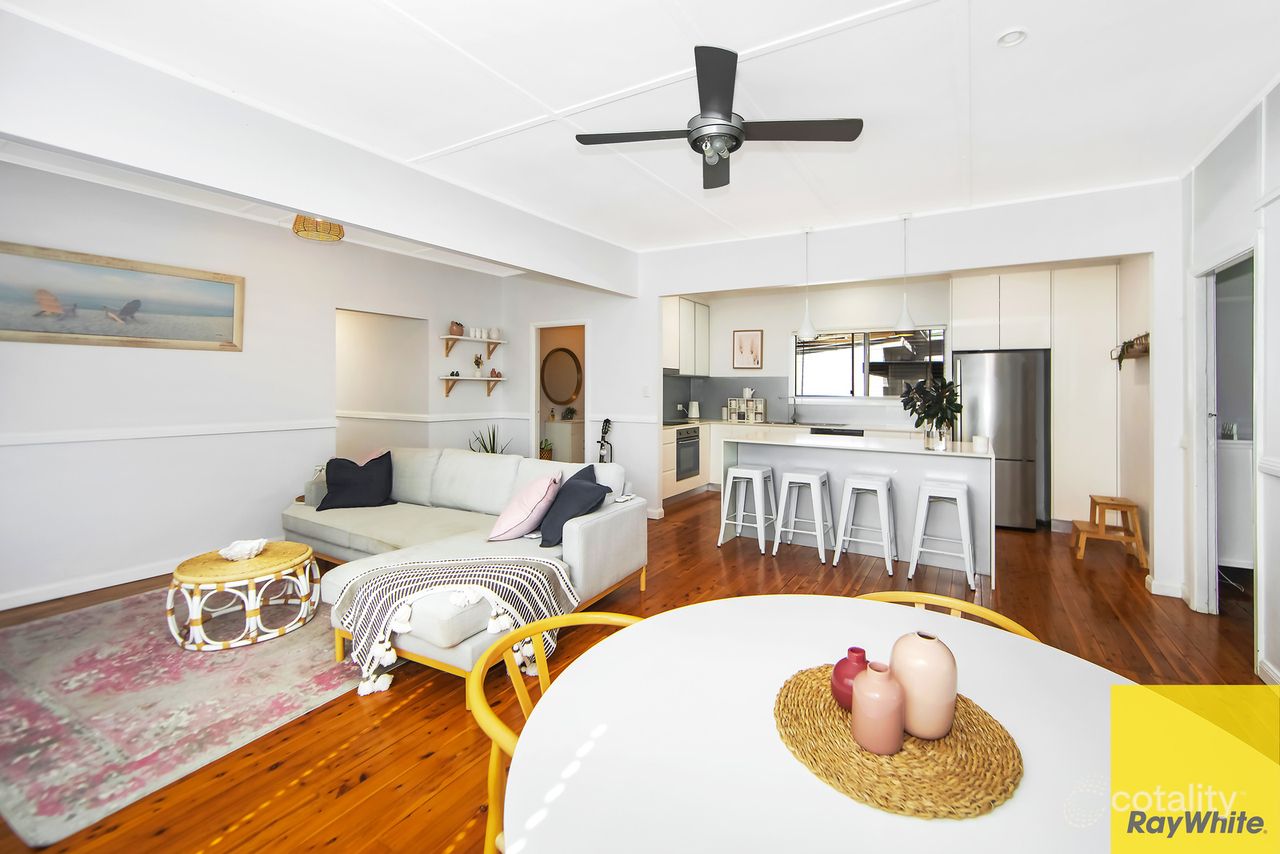 18 Collareen St, Ettalong Beach, NSW 2257