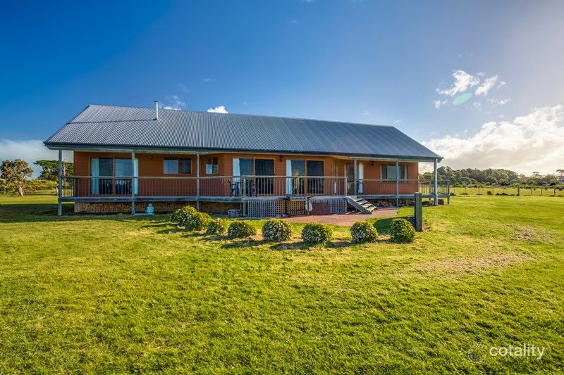 389 Clarence Point Rd, Clarence Point, TAS 7270