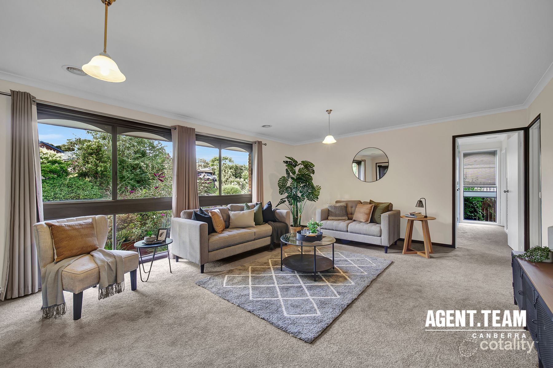 8 Hinchcliffe Pl, Spence, ACT 2615