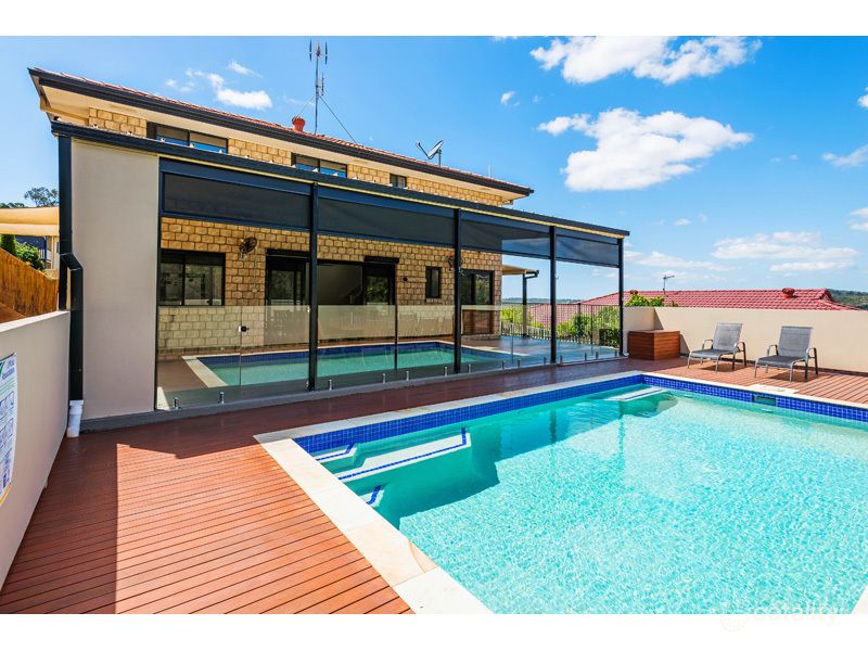 22 Pago Tce, Pacific Pines, QLD 4211