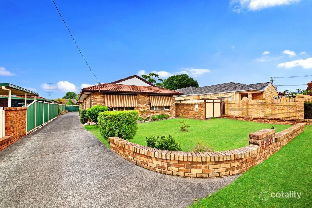 1/8 Waratah Ave, Woy Woy, NSW 2256