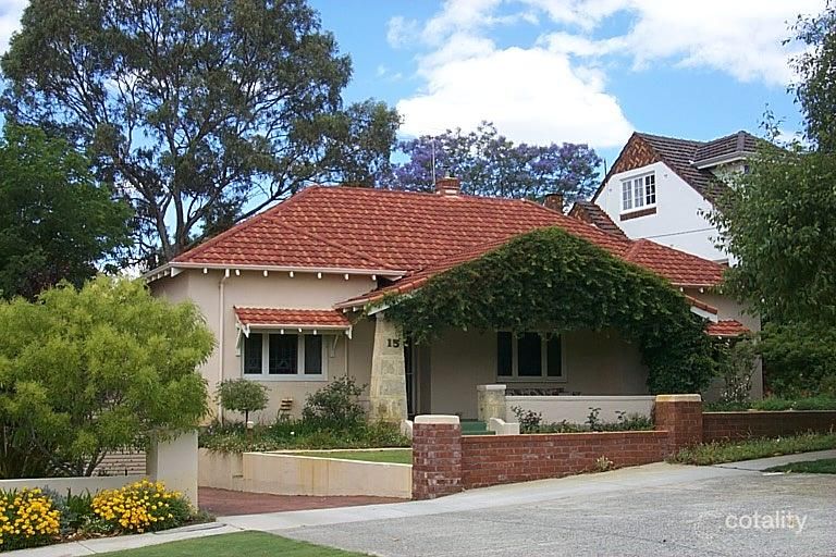 15 Inverness Cres, Menora, WA 6050