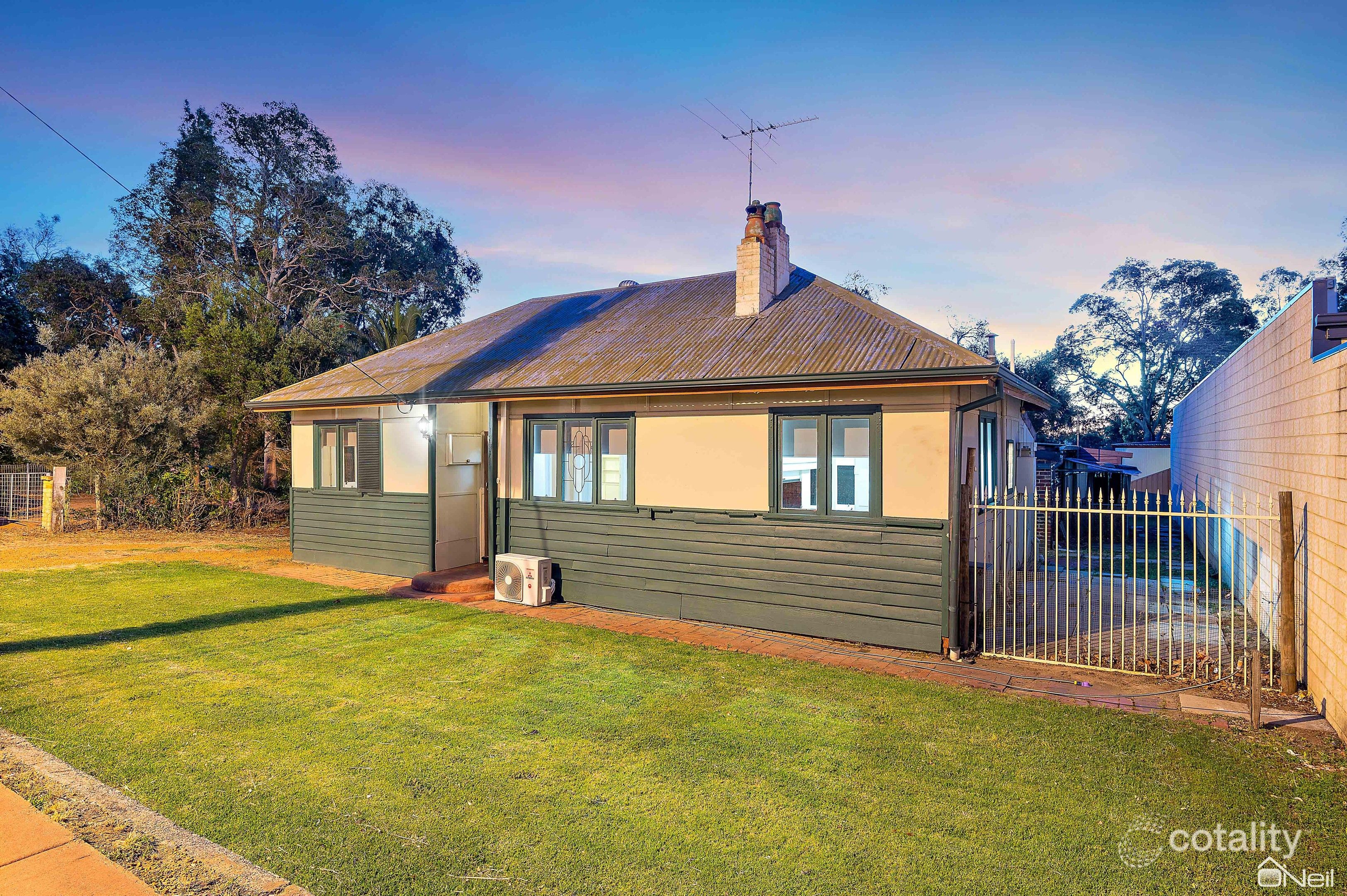 889 South Western Hwy, Byford, WA 6122