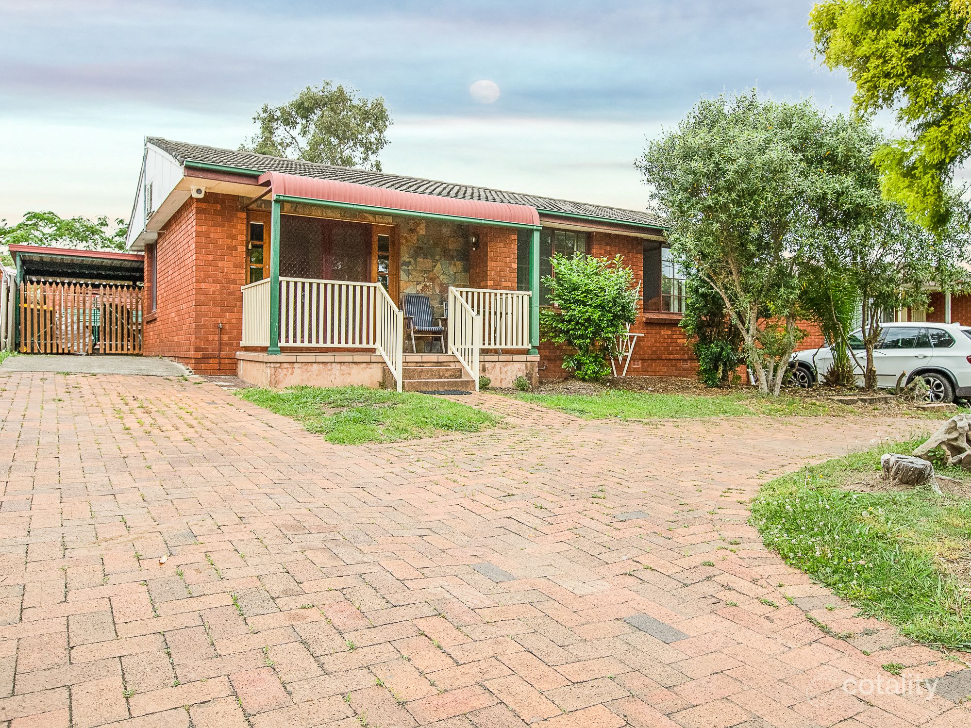 7 Mackenzie Bvd, Seven Hills, NSW 2147