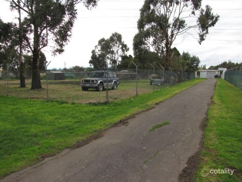 21 Old Sale Rd, Moe, VIC 3825