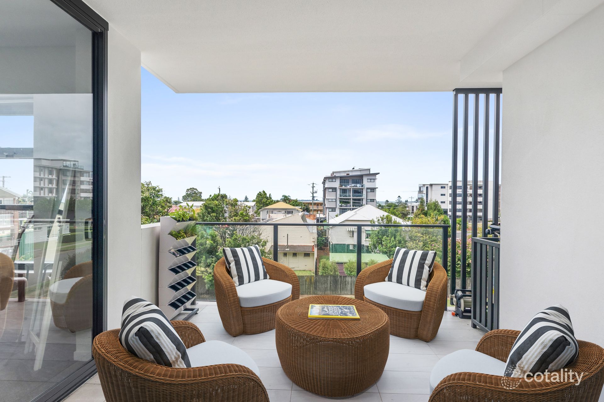 2203/77 Bride St, Wynnum, QLD 4178