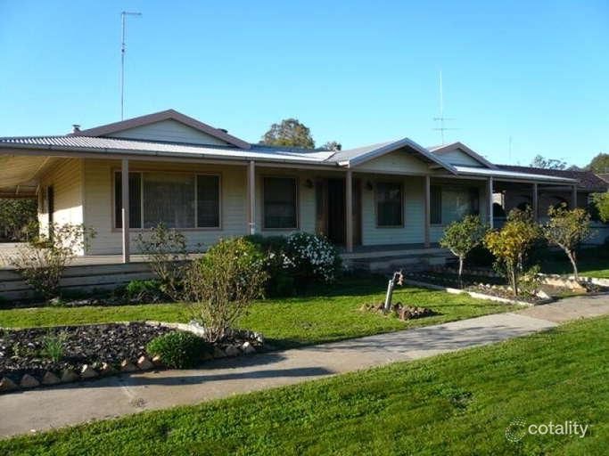 8 Gould St, Warracknabeal, VIC 3393