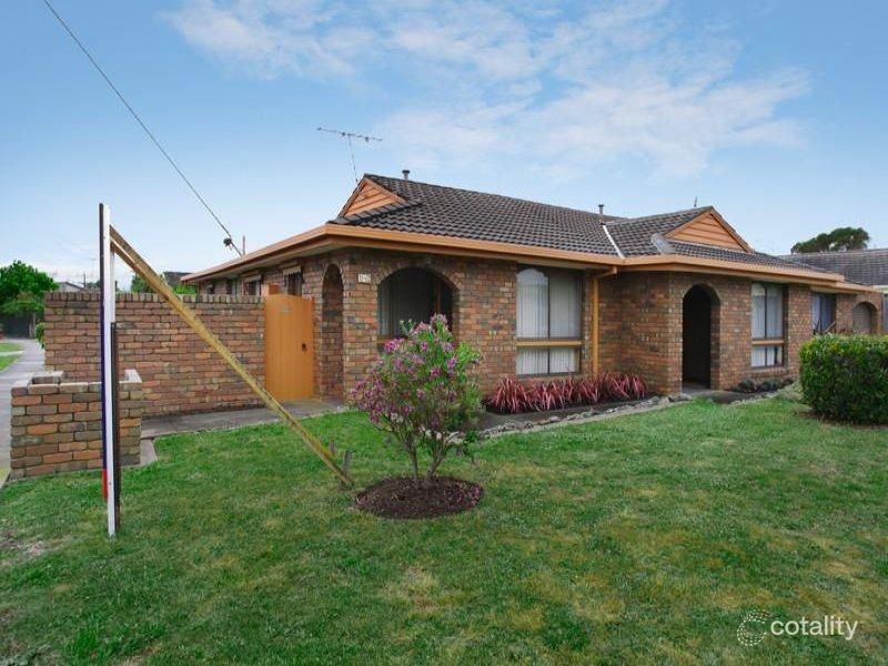1/2 Pinecrest Dr, Highton, VIC 3216