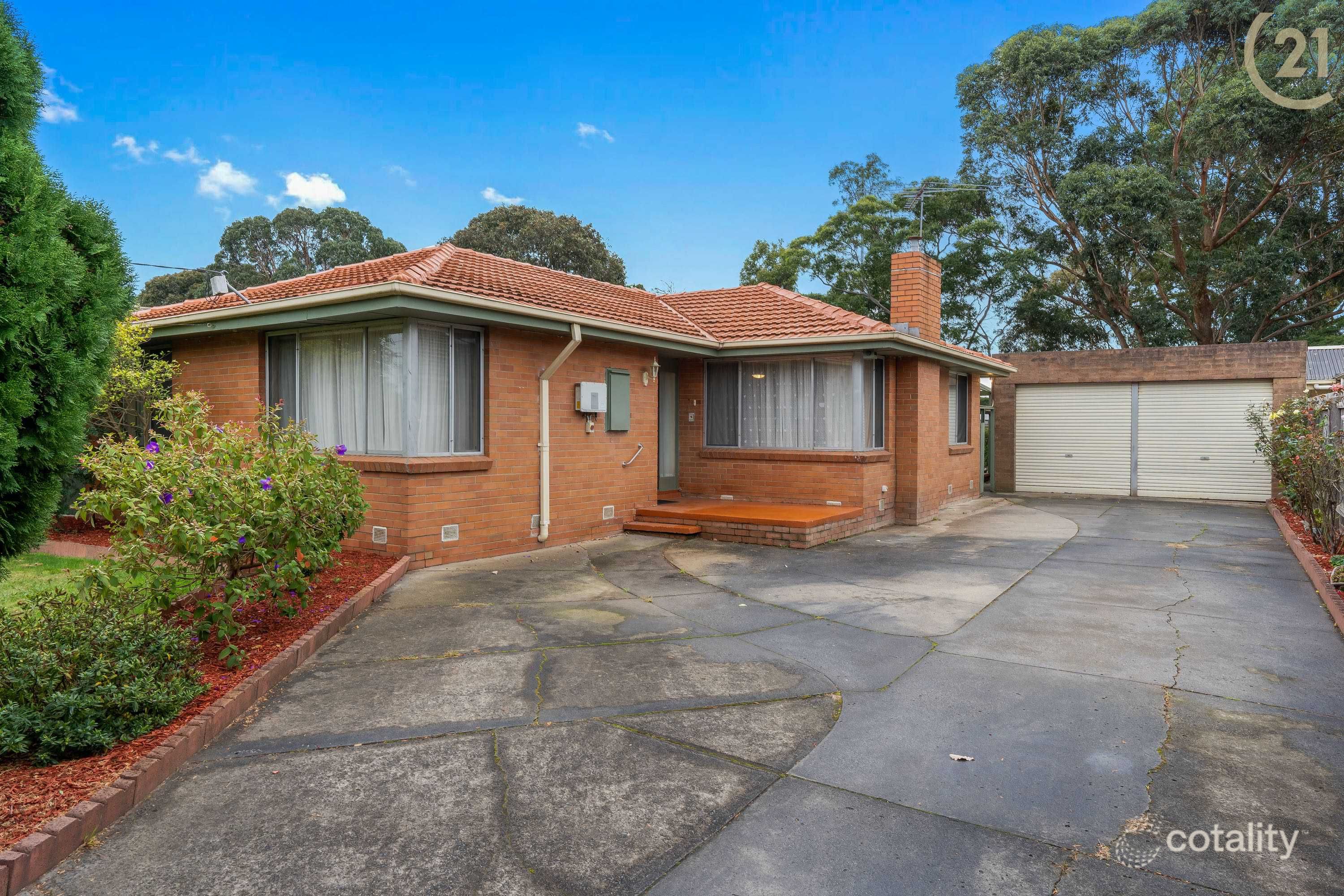 18 Edinborough St, Hallam, VIC 3803