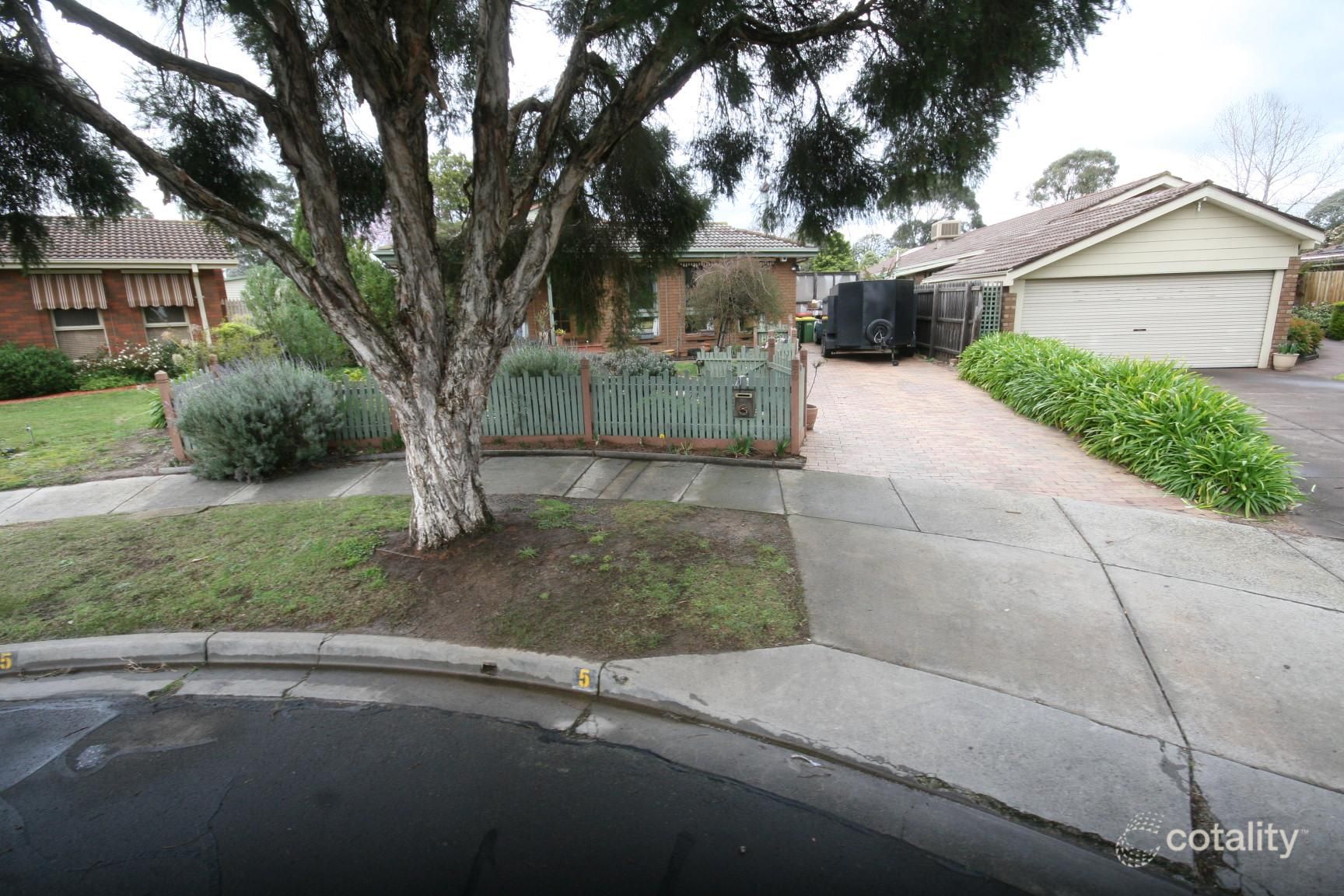 5 Lee Andy Ct, Ferntree Gully, VIC 3156