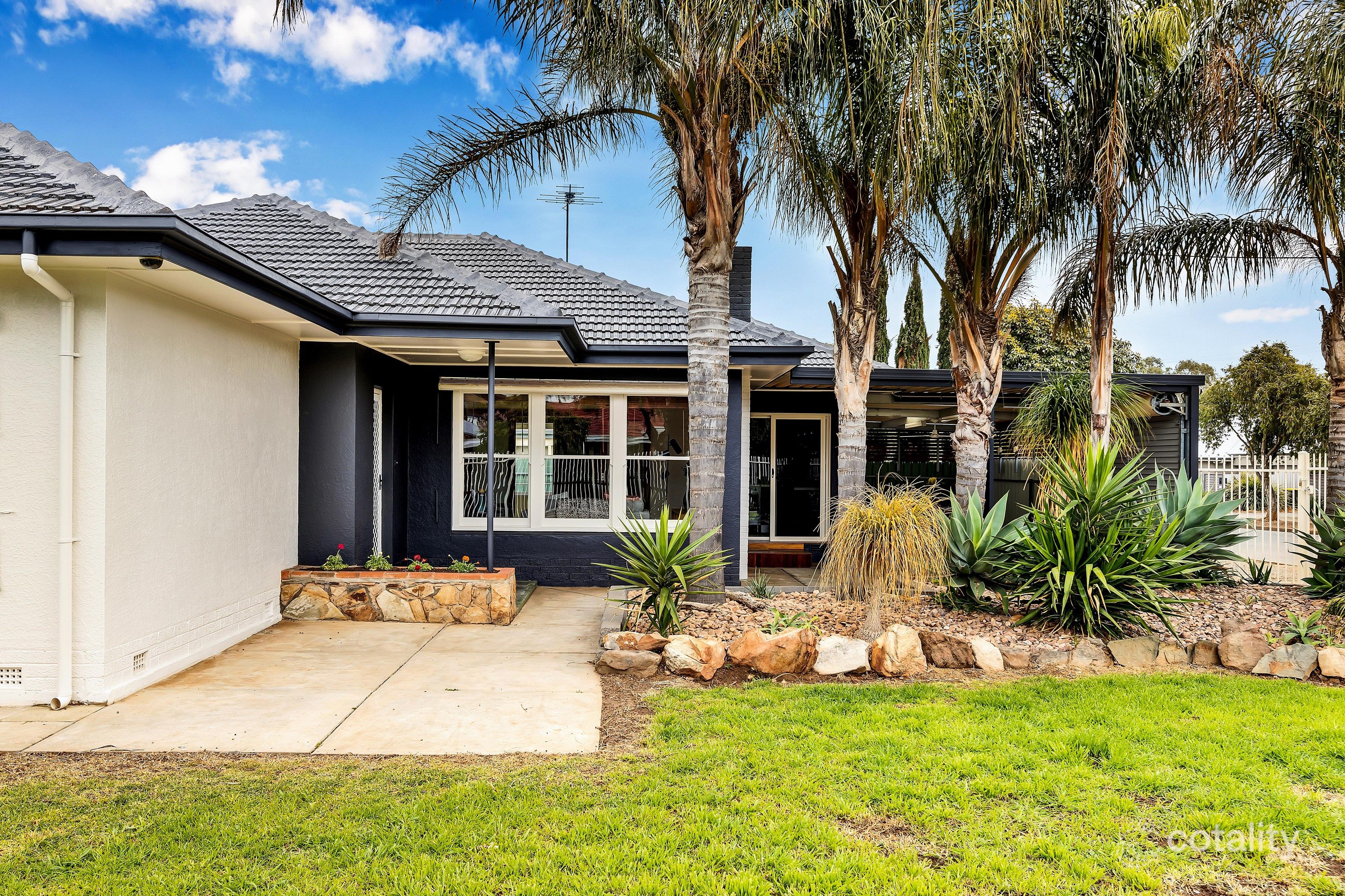 14 Finchley St, Clovelly Park, SA 5042