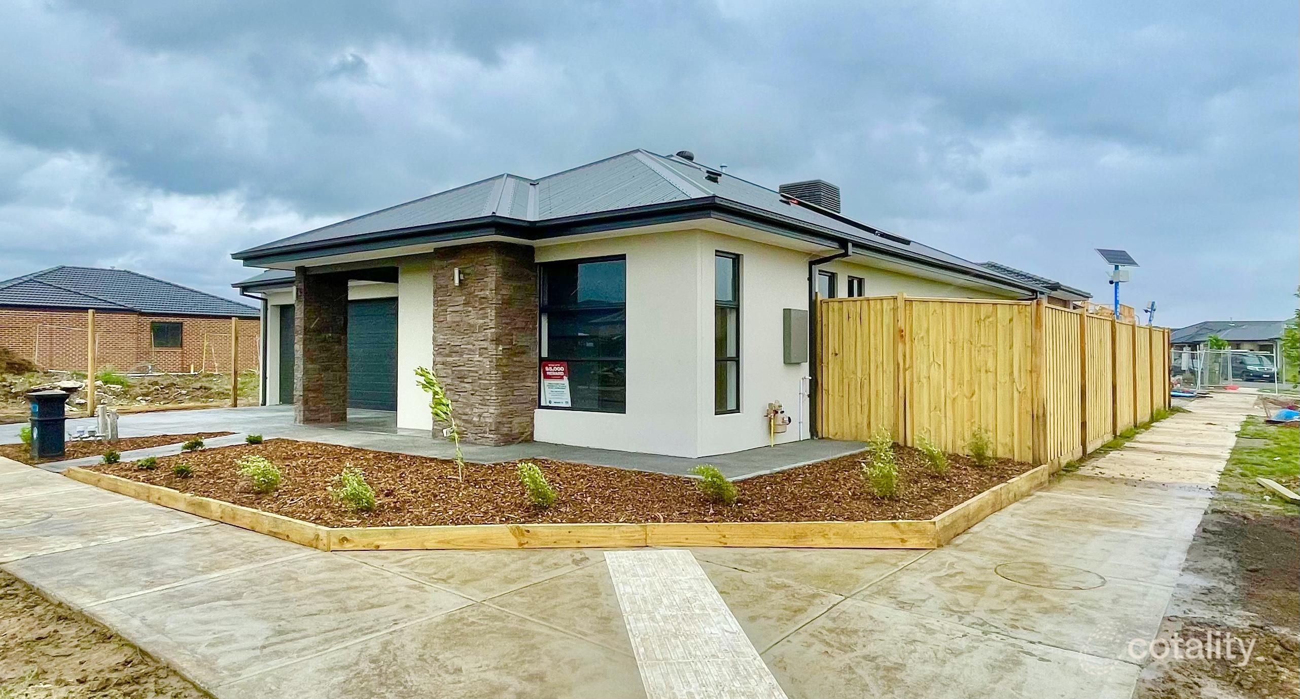 45 Hawkesbury Dr, Donnybrook, VIC 3064