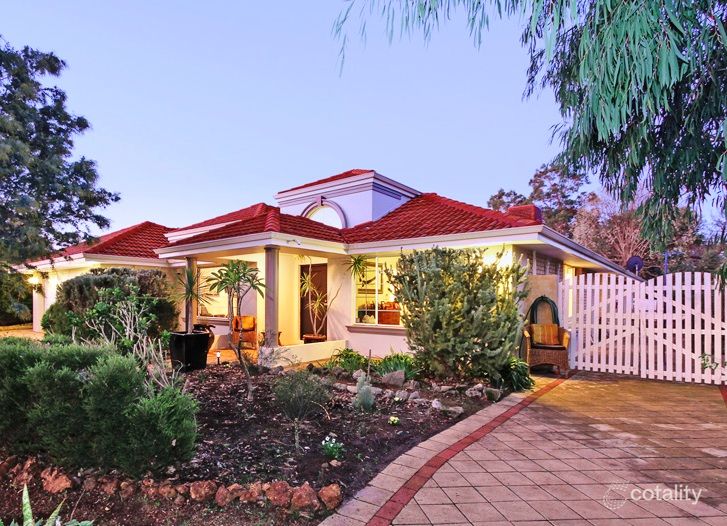 41 Kadina Rd, Gooseberry Hill, WA 6076