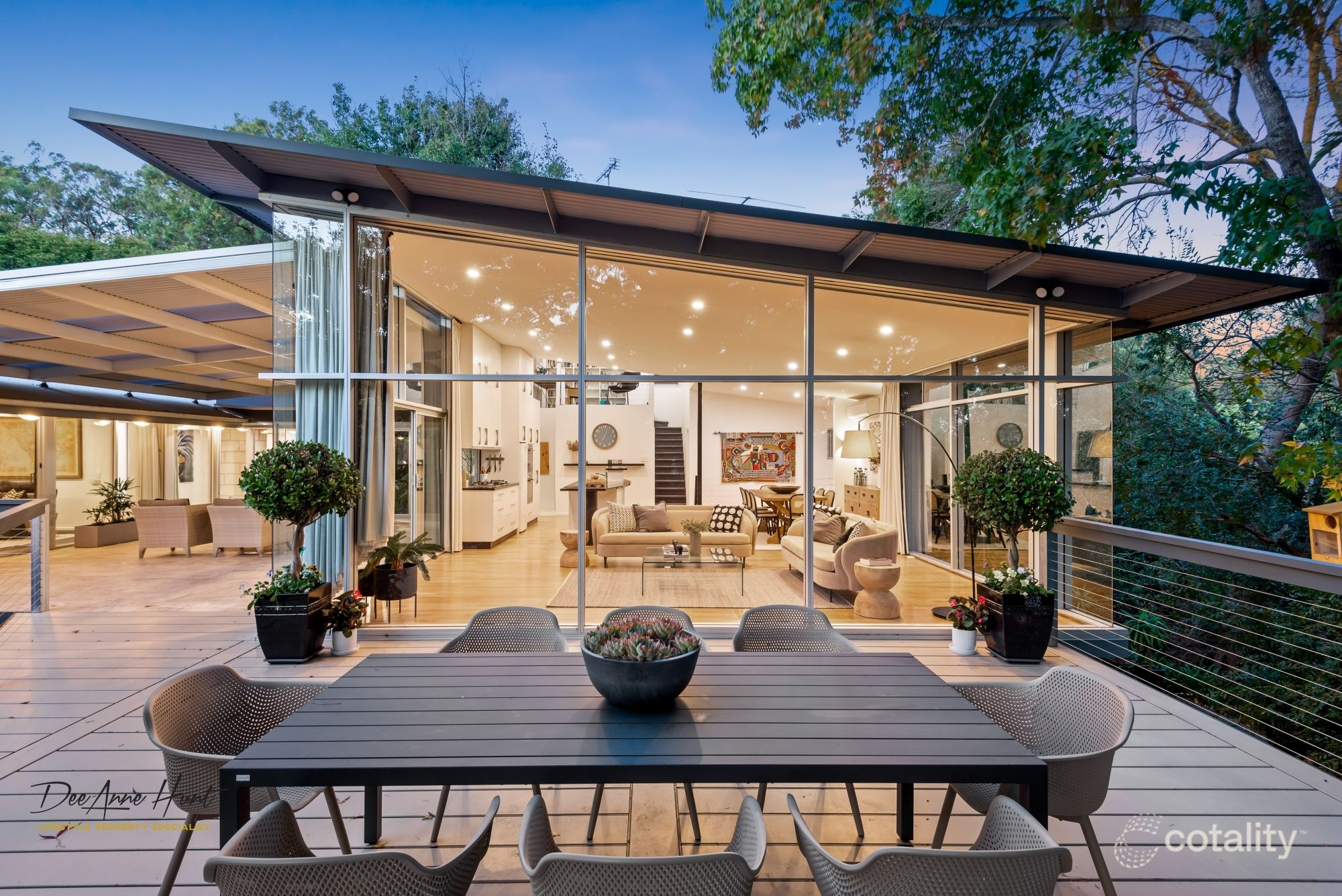 12 Edward Ave, Crafers West, SA 5152