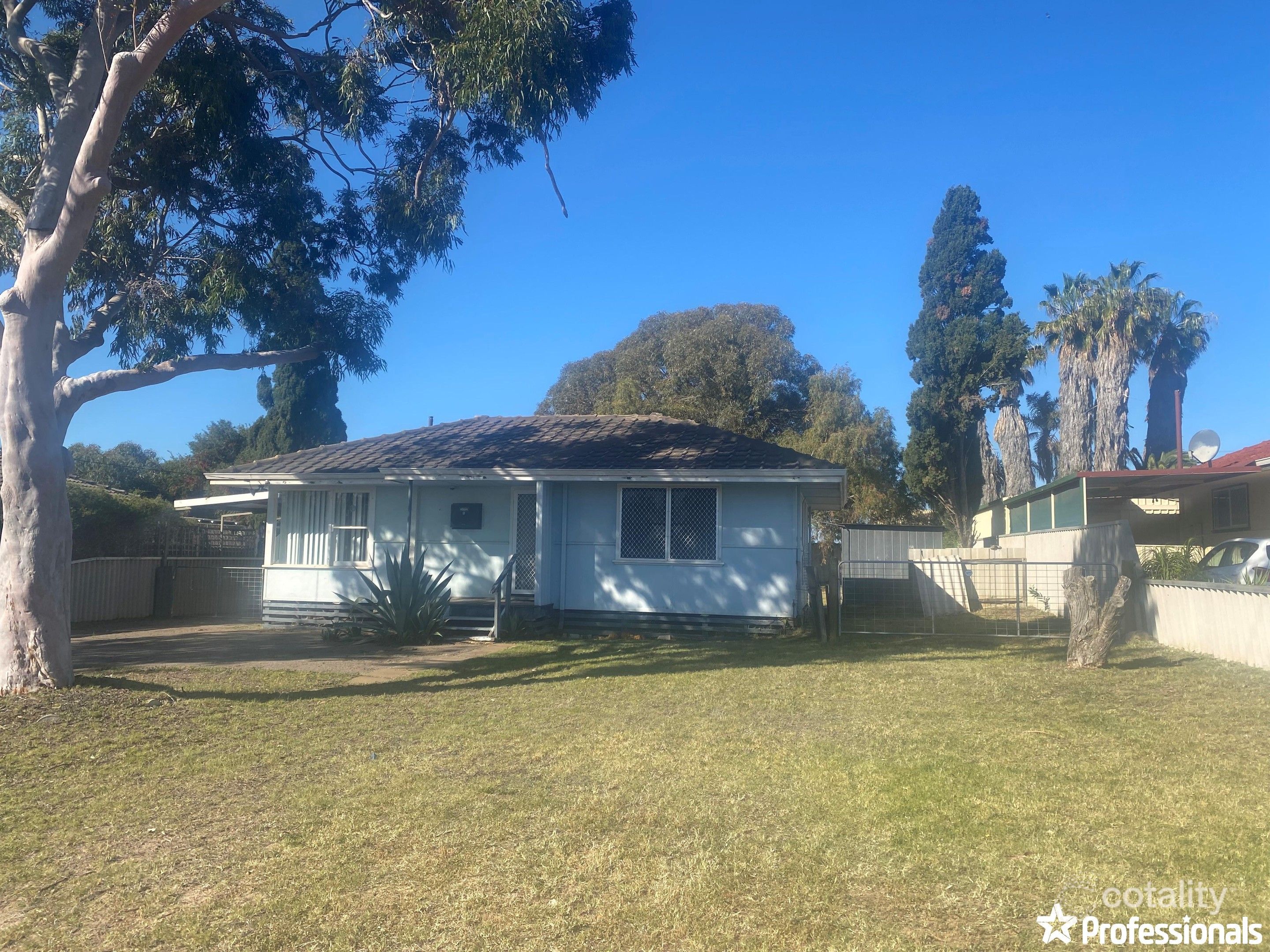 10 Sherlock Way, Rangeway, WA 6530
