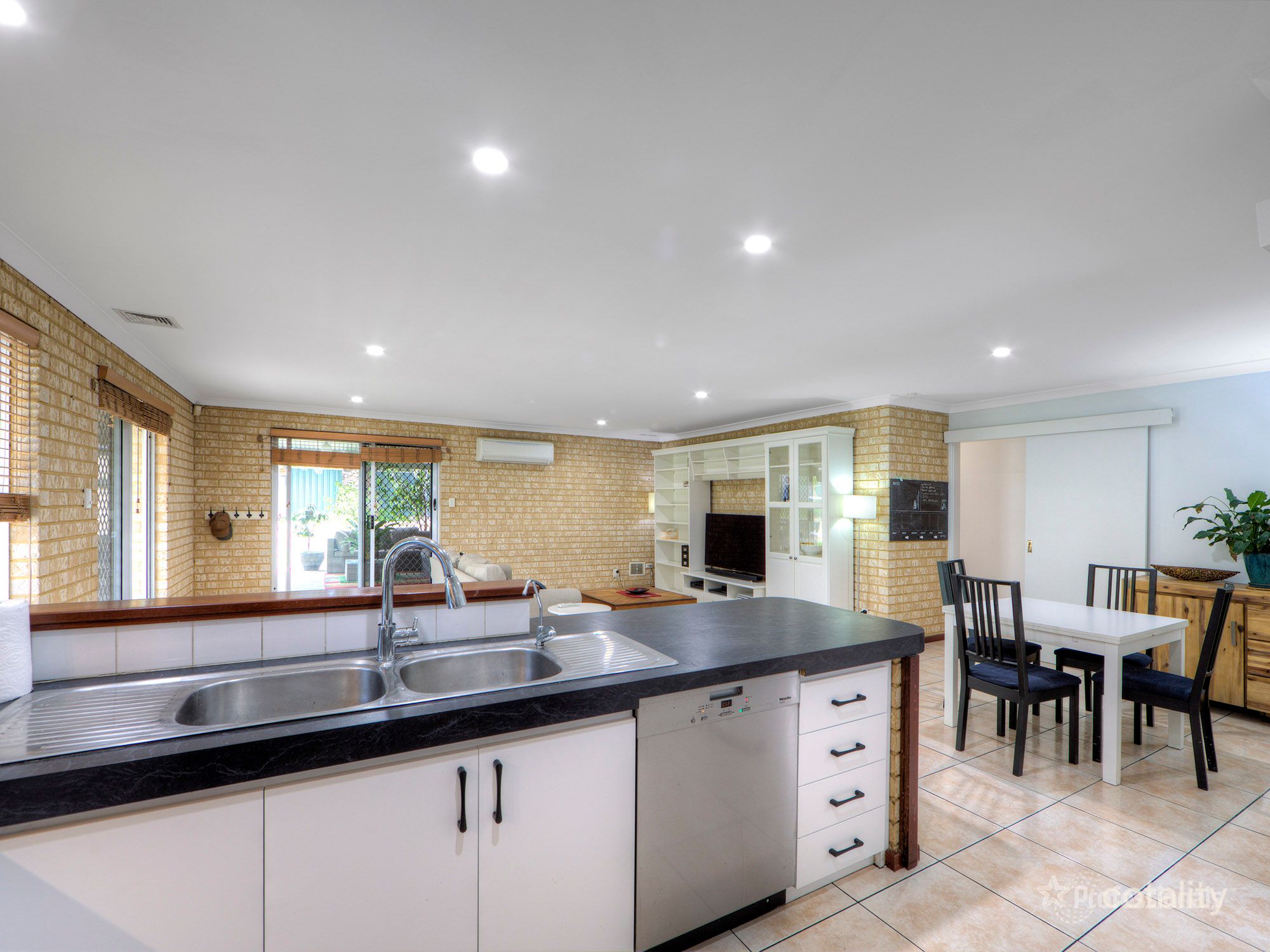 20 Scholar Cl, Marangaroo, WA 6064