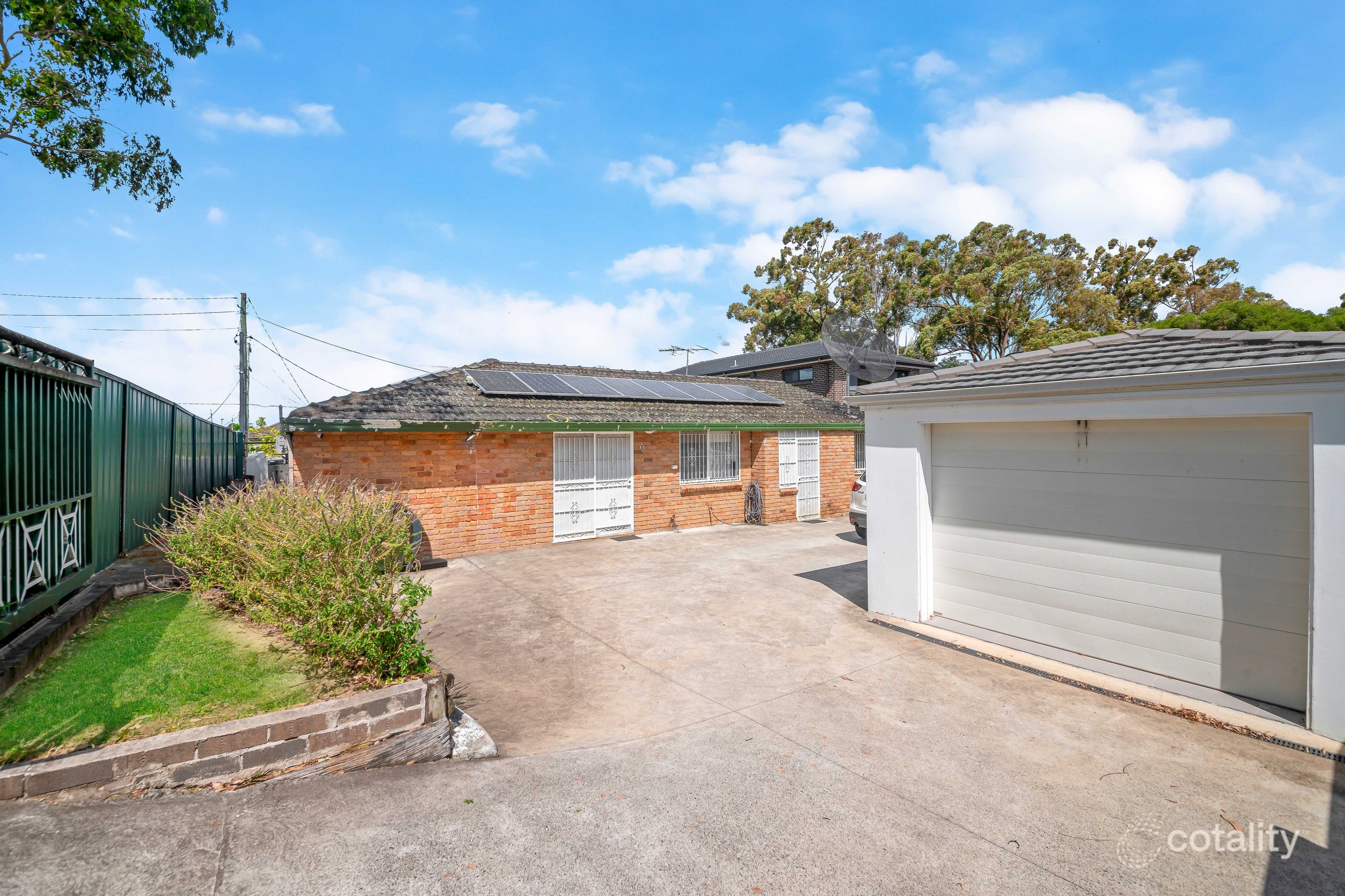 2c Bristol St, Merrylands West, NSW 2160