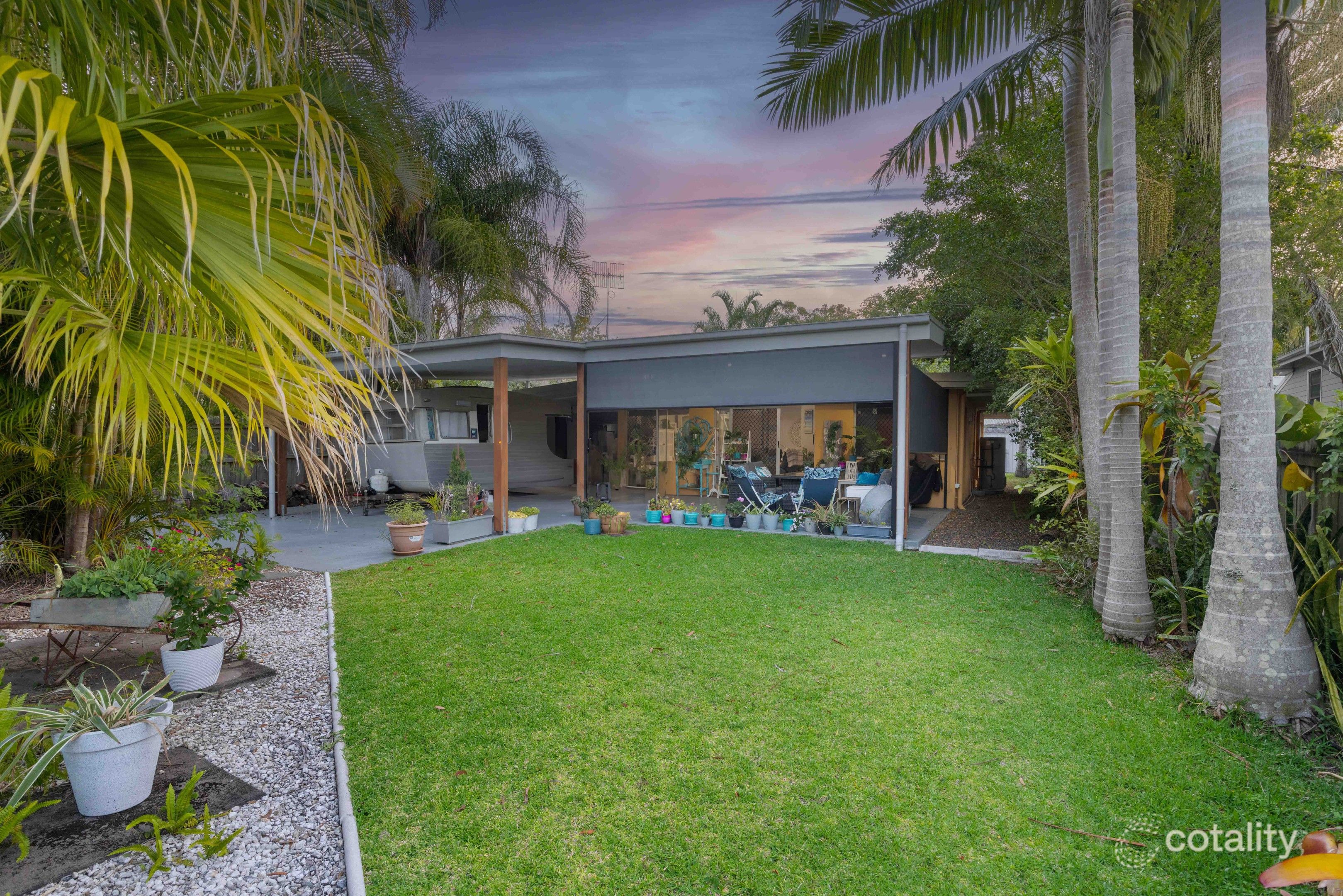 22 Pines Ave, Cooroibah, QLD 4565