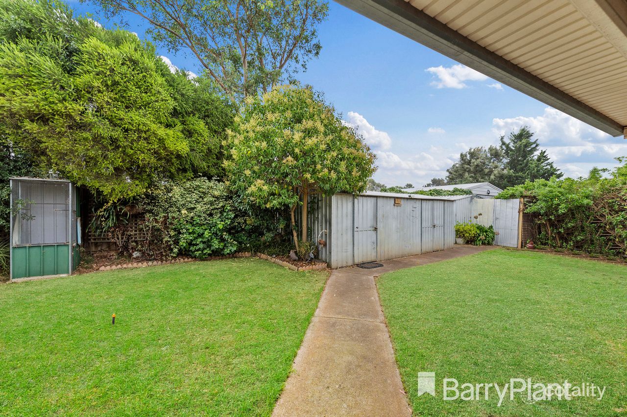 64 Argyll Cct, Melton West, VIC 3337