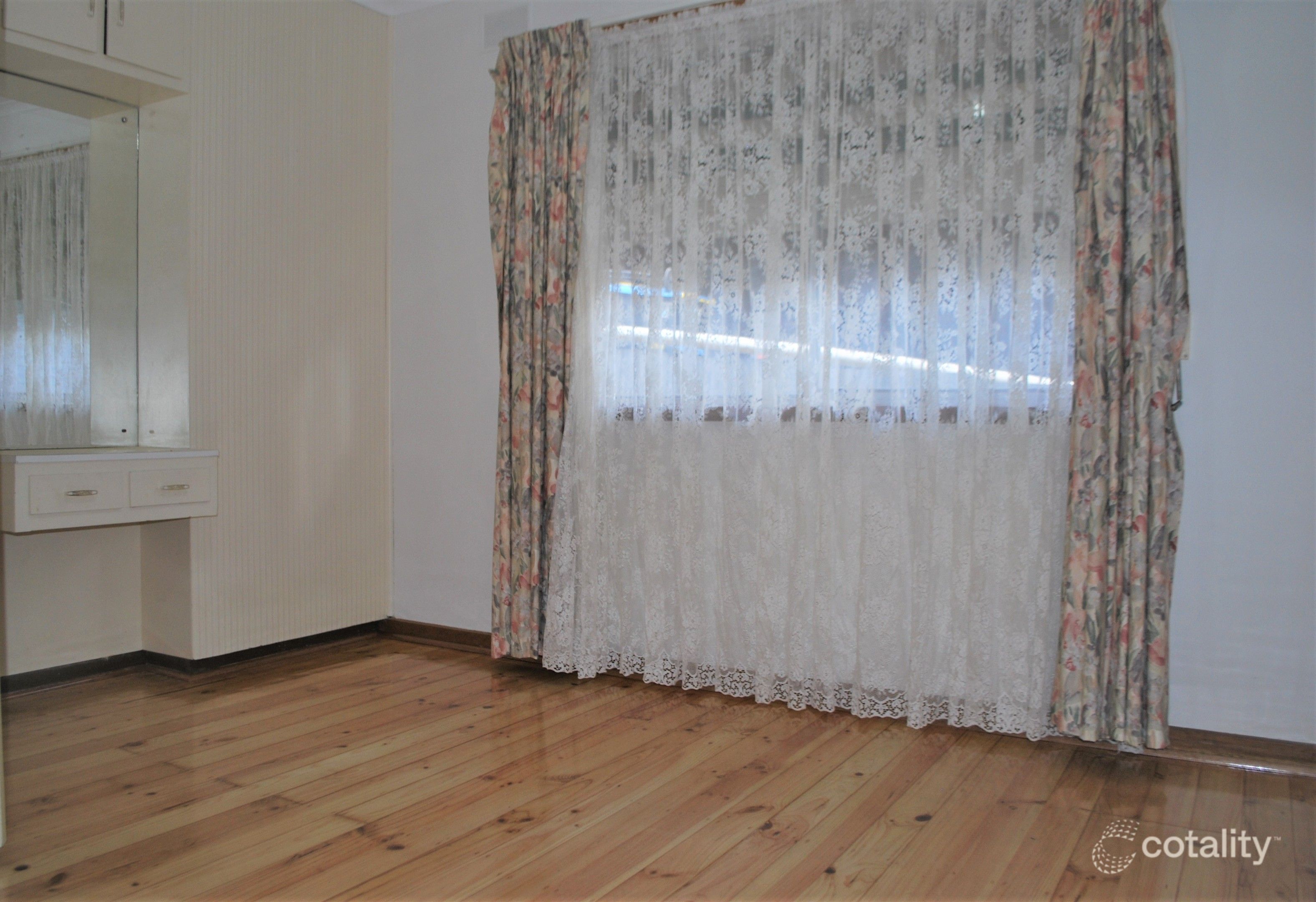 38 Robert Ct, Para Hills, SA 5096