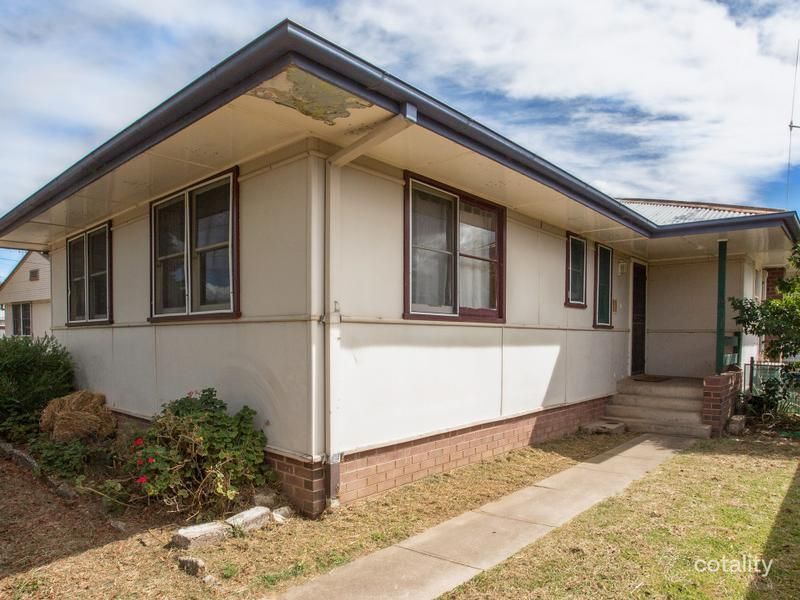 36 Logan St, Cowra, NSW 2794